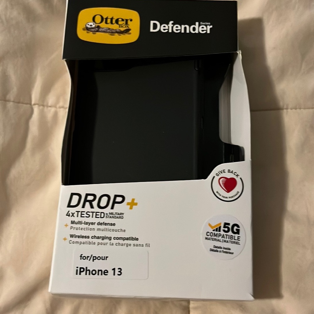 Otter box defender case for iPhone 13